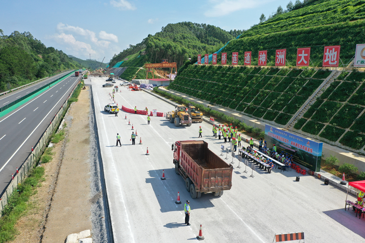 20220712533206.jpg 23桂柳宁静月1.jpg